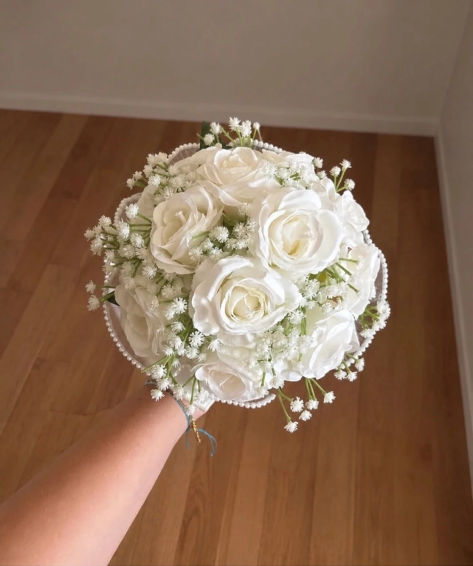 Jolie bouquet de roses artificielles 